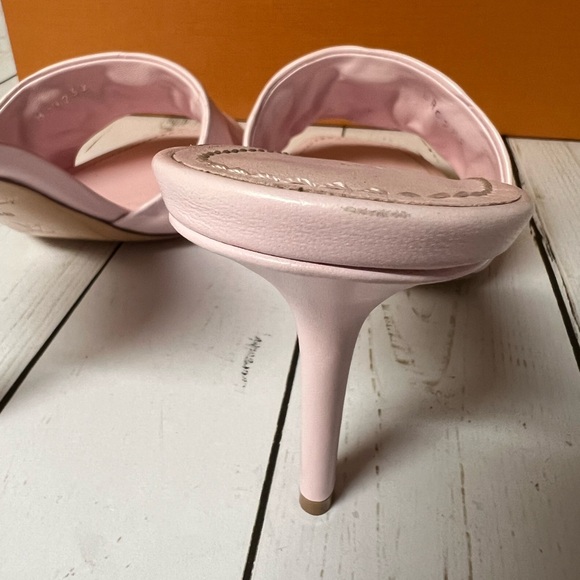 Louis Vuitton Lambskin Embossed Monogram Revival Sandals Pink Sz 38 / 8 - Picture 11 of 16